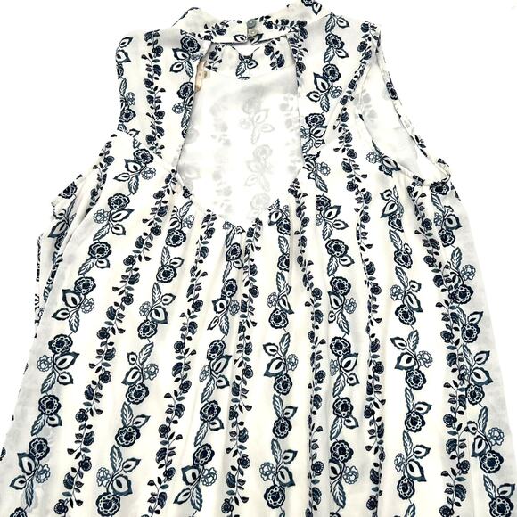 ALTAR'D STATE Medium White Blue Floral Print‎ Mini Sheath Dress Sleeveless Lined - Picture 2 of 8
